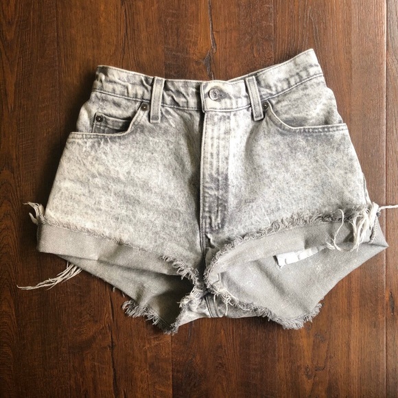 Levi's Pants - SOLD ❤️ Vintage orange tab 550 cut off shorts